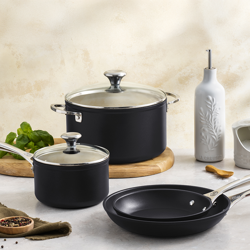 Ensemble de six pièces antiadhérentes robustes pro Ensemble de six pièces antiadhérentes robustes pro